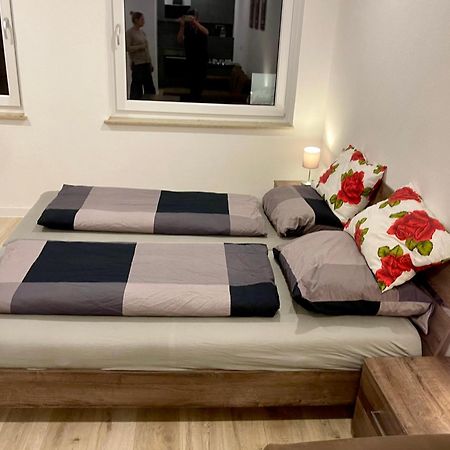 Neu Grosse Einzimmerwohnung Im Zentrum Goldstadt Pforzheim Schloessle المظهر الخارجي الصورة