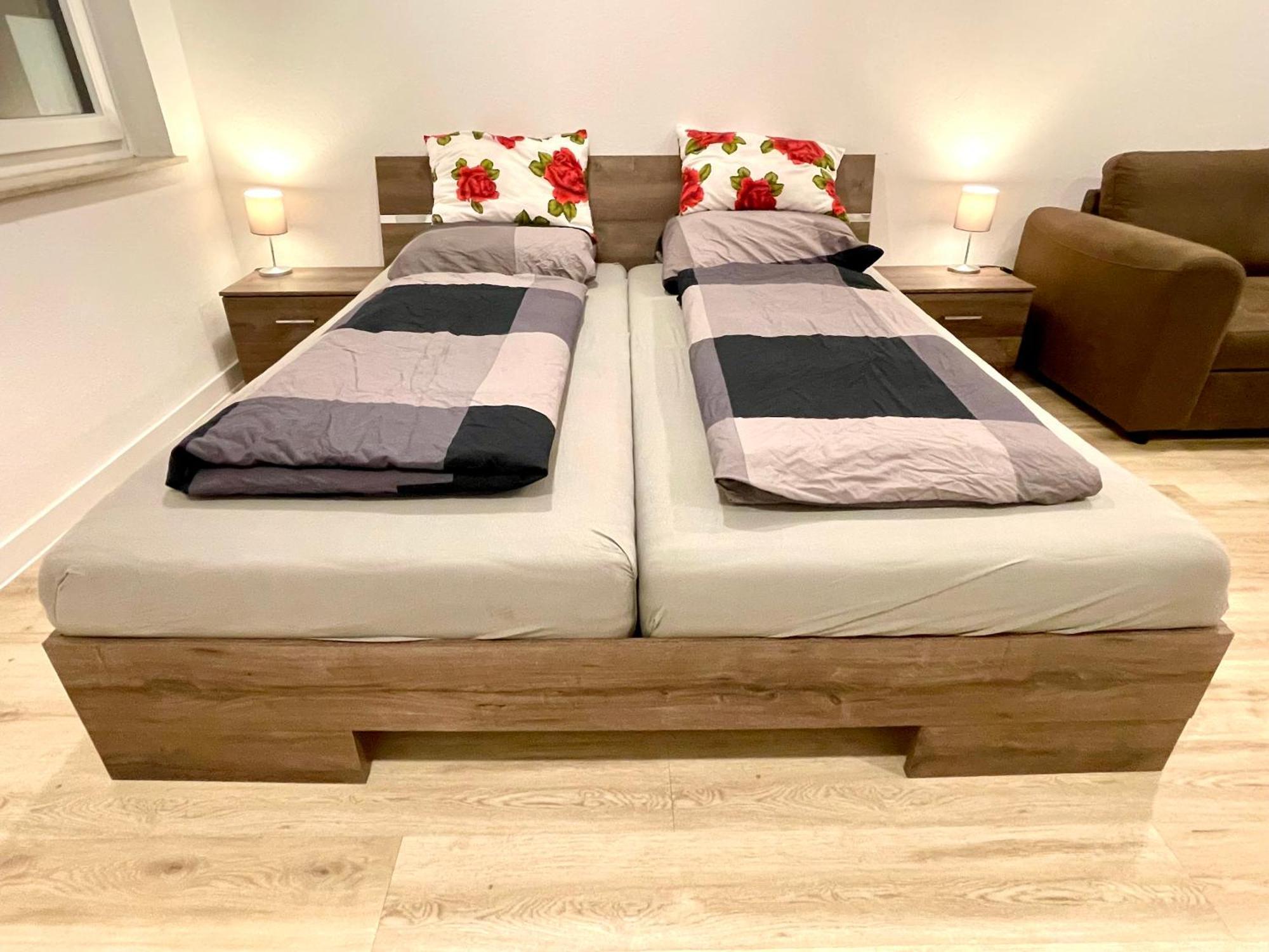 Neu Grosse Einzimmerwohnung Im Zentrum Goldstadt Pforzheim Schloessle المظهر الخارجي الصورة