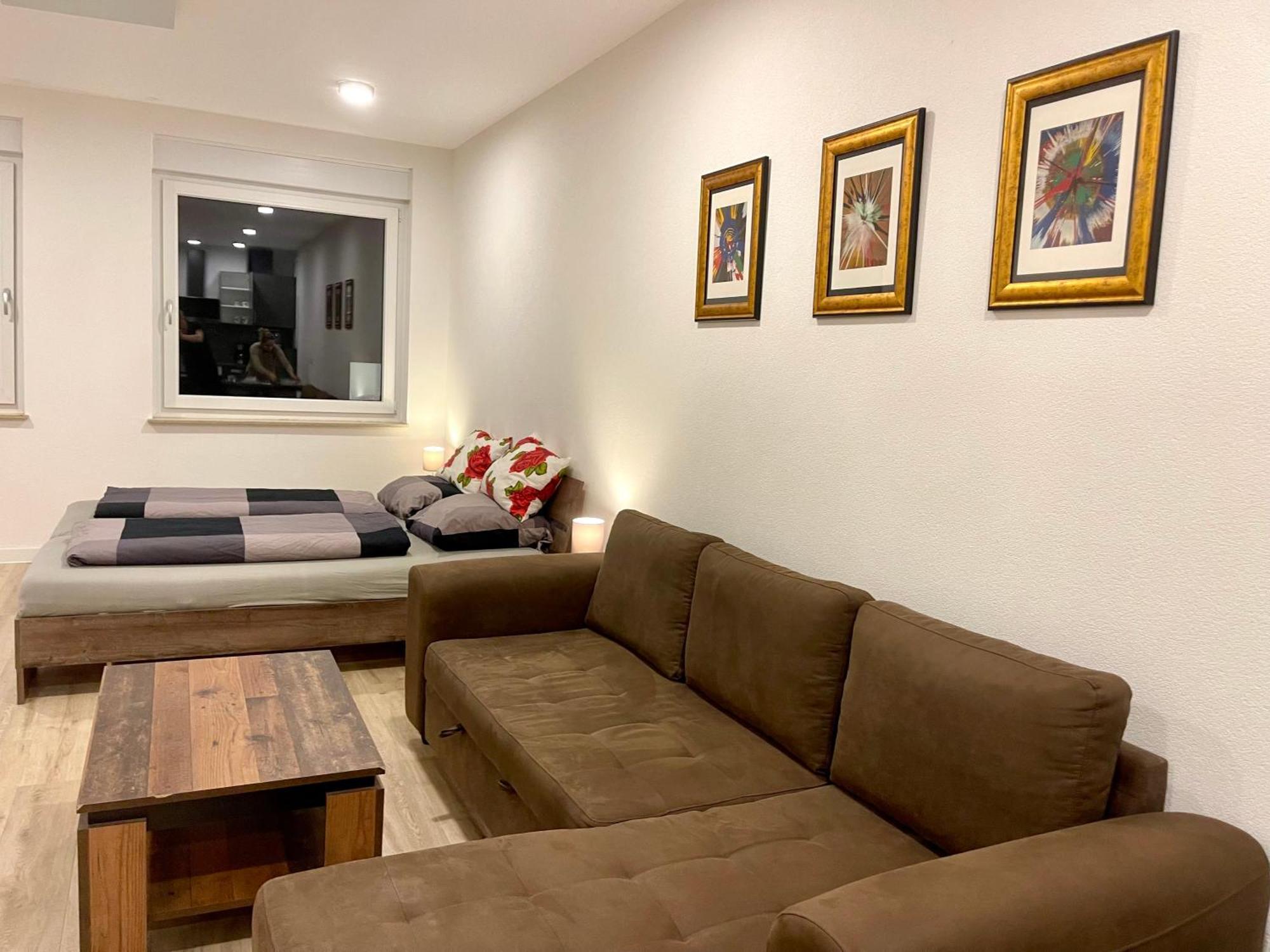 Neu Grosse Einzimmerwohnung Im Zentrum Goldstadt Pforzheim Schloessle المظهر الخارجي الصورة