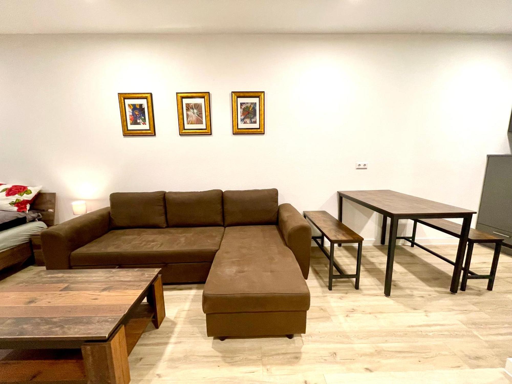 Neu Grosse Einzimmerwohnung Im Zentrum Goldstadt Pforzheim Schloessle المظهر الخارجي الصورة